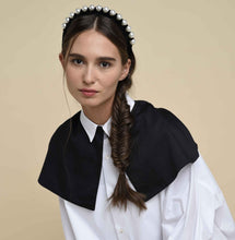 Load image into Gallery viewer, Cape Collar - black
