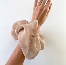 Load image into Gallery viewer, maxi scrunchy - chiffon camel
