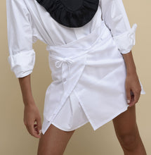 Load image into Gallery viewer, Short Skirt - cotton white
